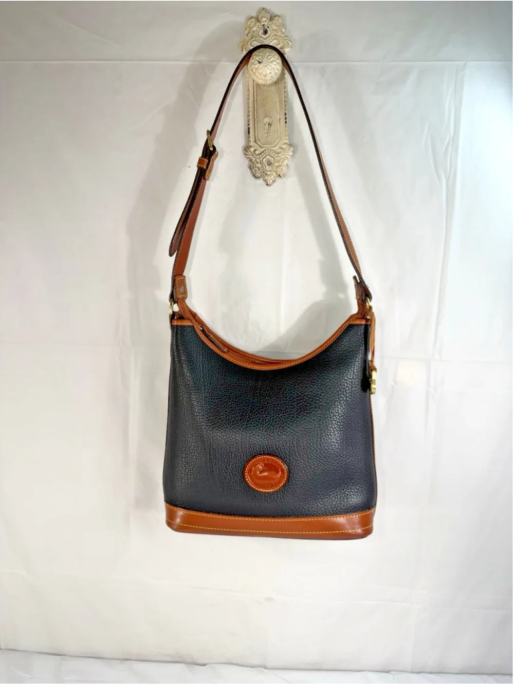 Dooney & Bourke Black Pebbled Leather small Hobo Shoulder Bag VTG Made in USA